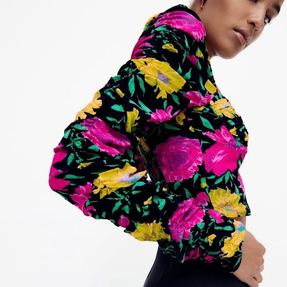 ZARA Shirt Black Floral Crop Top Sweetheart Neckline Long Sleeve Size Small